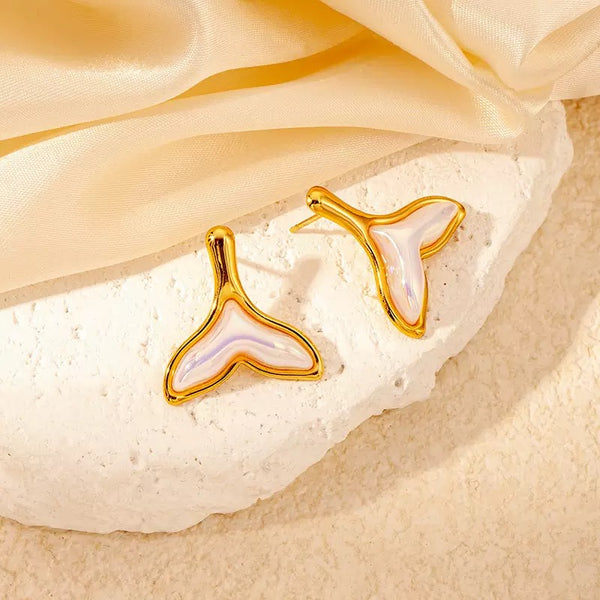 Whale Shaped 18K Gold Filled Ear Studs With Pearl