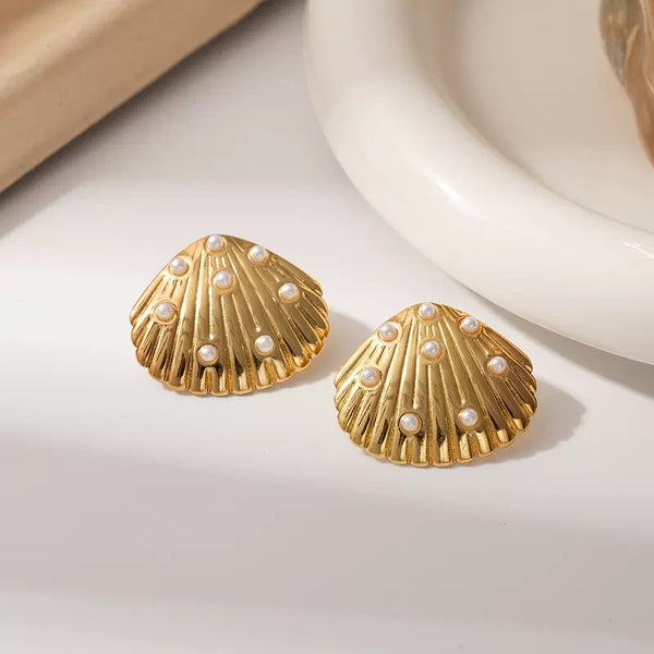 Shell Shaped Earrings 18K Gold Filled Ear Studs With Pearl