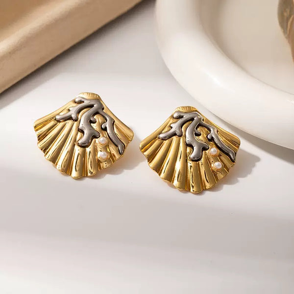 Shell Shaped Earrings 18K Gold Filled Ear Studs With Pearl